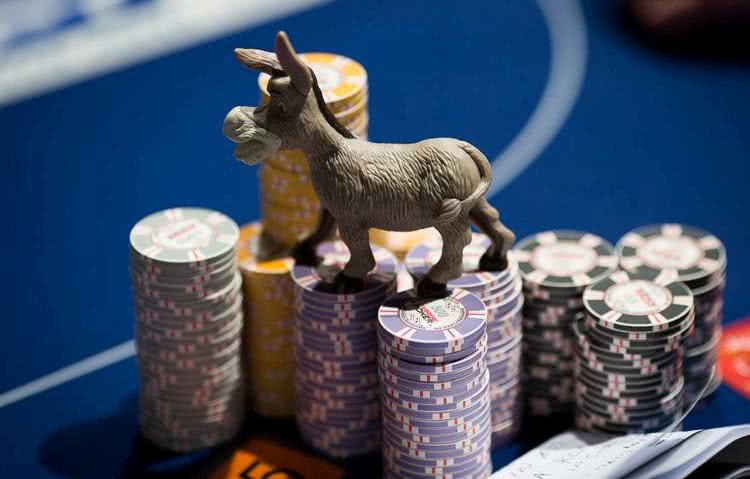 Хансен и Блом за бортом EPT. В онлайне всё те же.