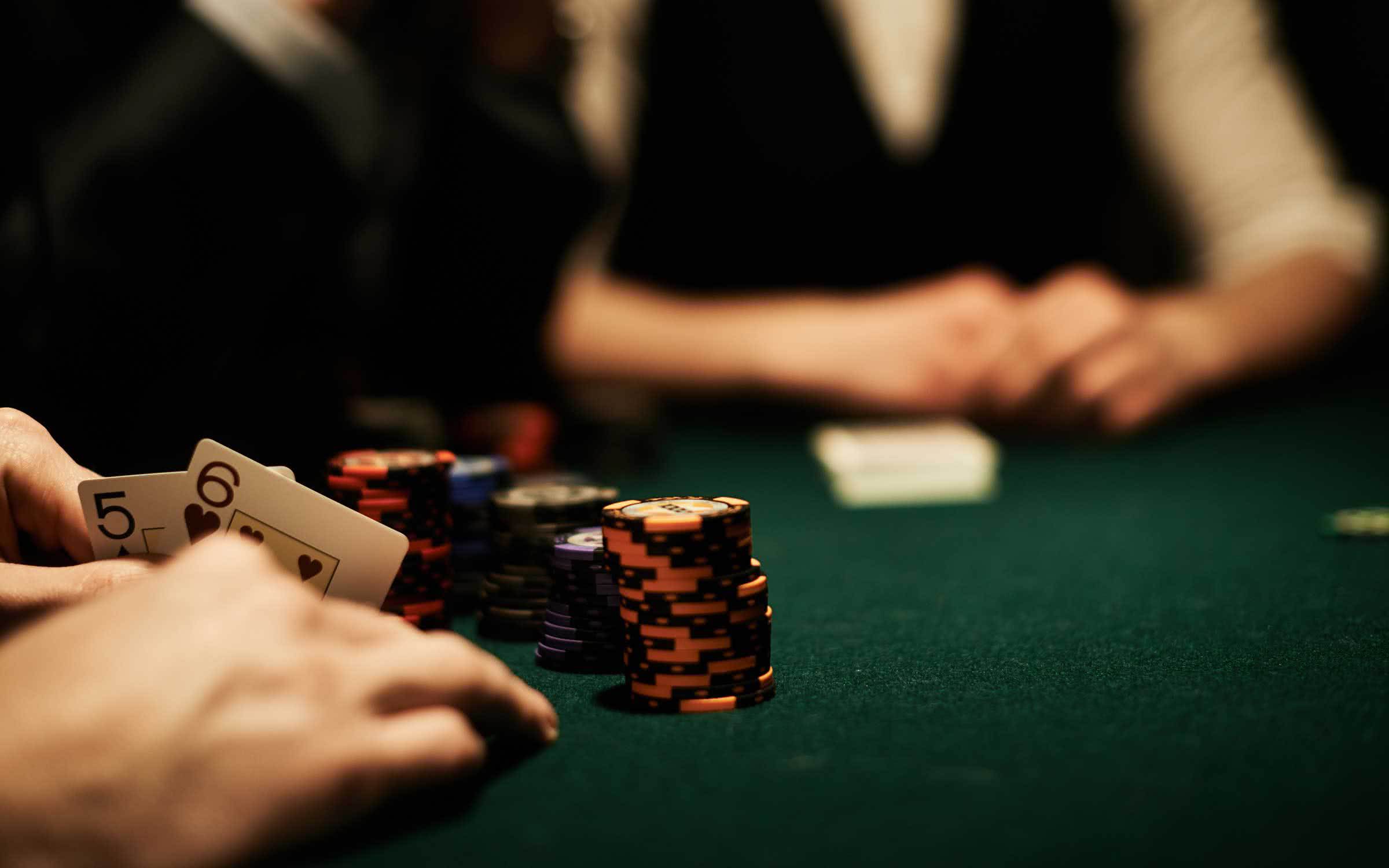 как играть в кэш покер
