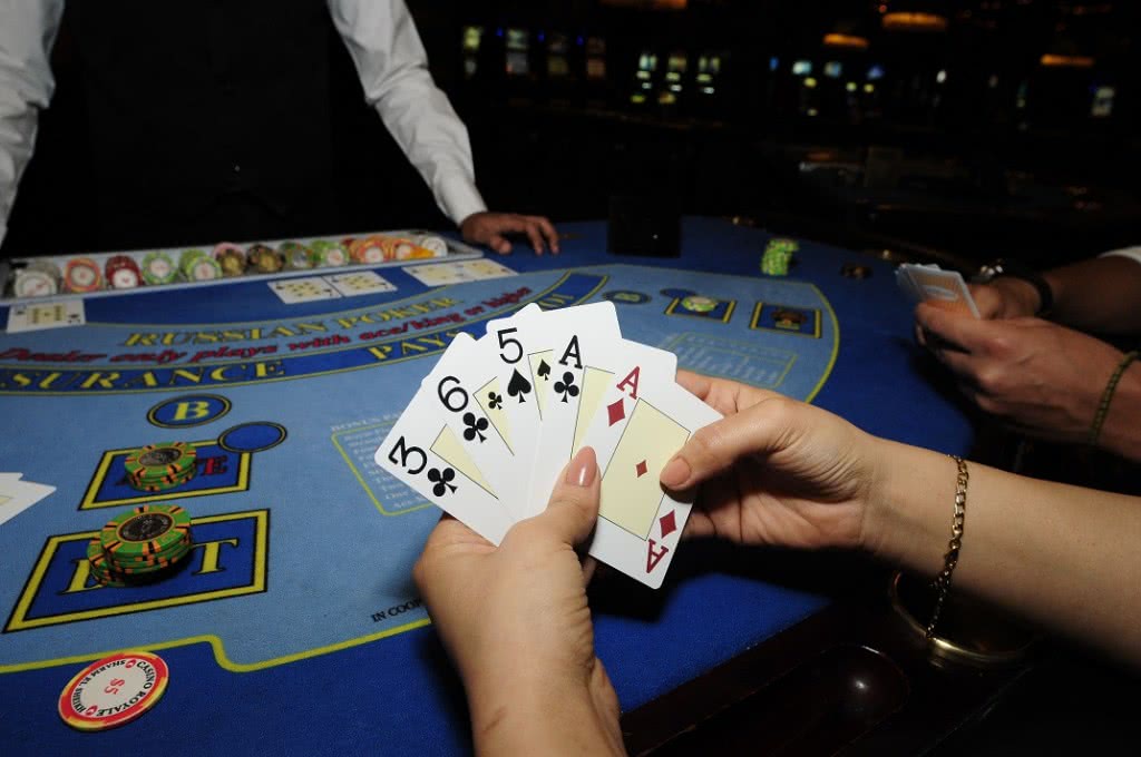 Русский покер в казино слава казино обход