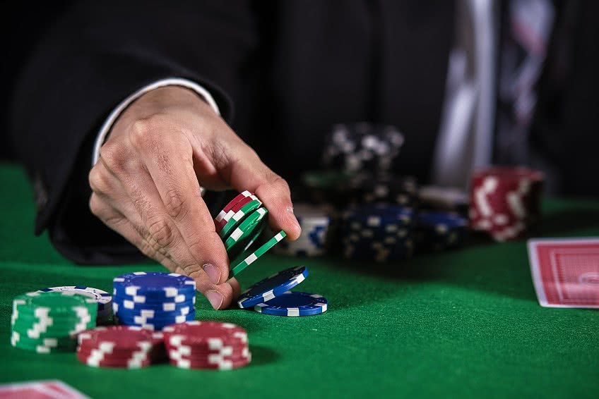 стратегия выигрыша в онлайн покер