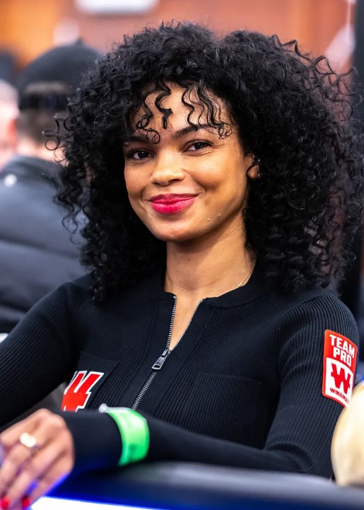 Алексан Найхаус