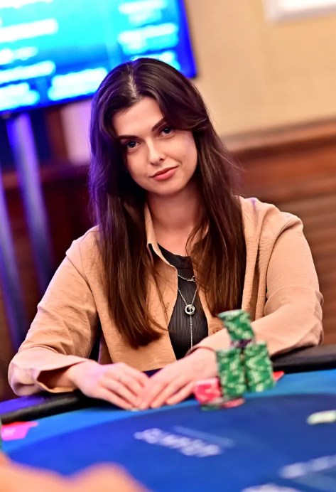 Алина Палиахошка