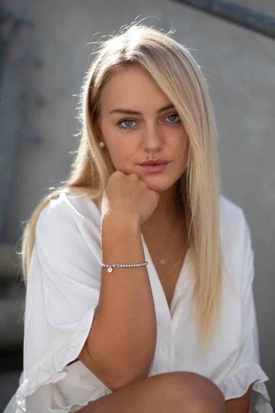 Анушка Ван Лент