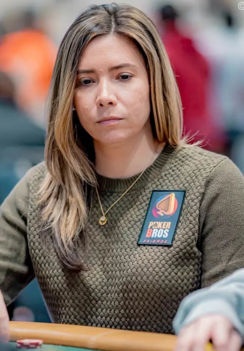 Эшли "PokerfaceAsh" Фрэнк